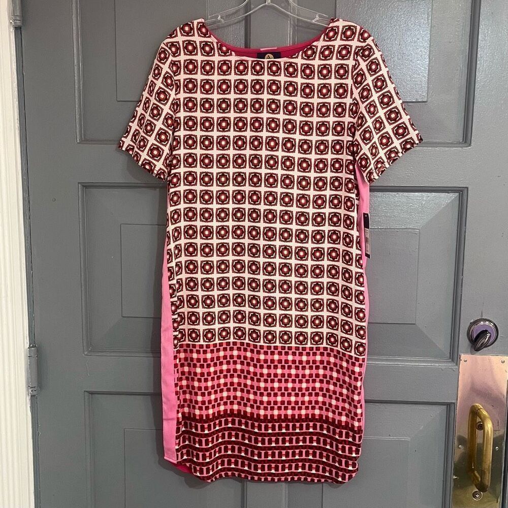 Adrienne Vittadini PinkāGeometric Maximalist Mod Short Sleeve Dead Stock Shift D